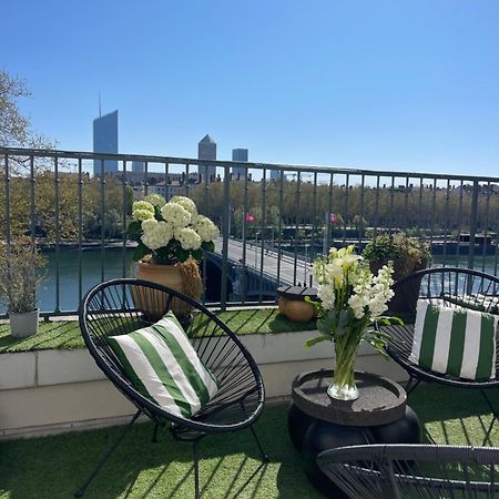 Appartement Coeur de Lyon avec Terrasse et Jacuzzi Extérieur photo